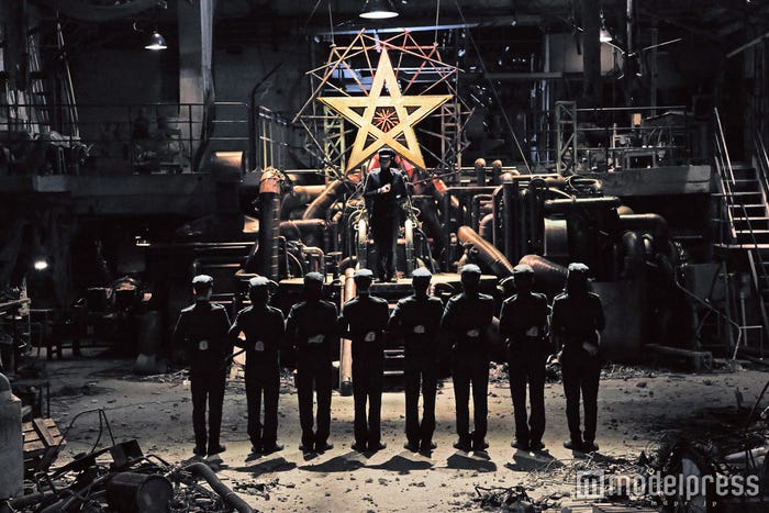 廃工場の秘密基地「光クラブ」に集う9人の少年(C)2016『ライチ☆光クラブ』製作委員会