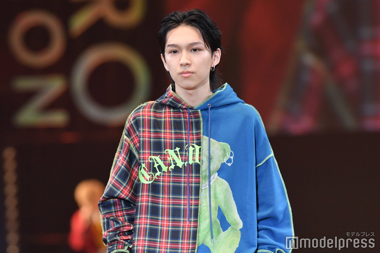 こま／ウチら3姉妹（C）モデルプレス