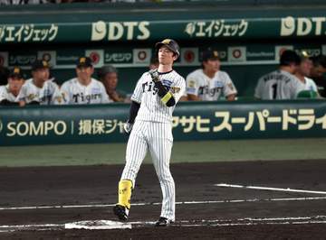 甲子園にため息…阪神が初回から2イニング連続絶好機逃す ともにノーアウトで三塁へ走者すすめるも無得点