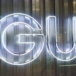 【GU】これ全部1,000円台!?着回し万能&高見えすぎる「スカートコーデ」