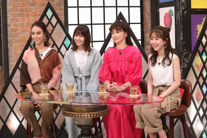 (左から)滝沢カレン、西野七瀬、長谷川京子、田中みな実(C)カンテレ