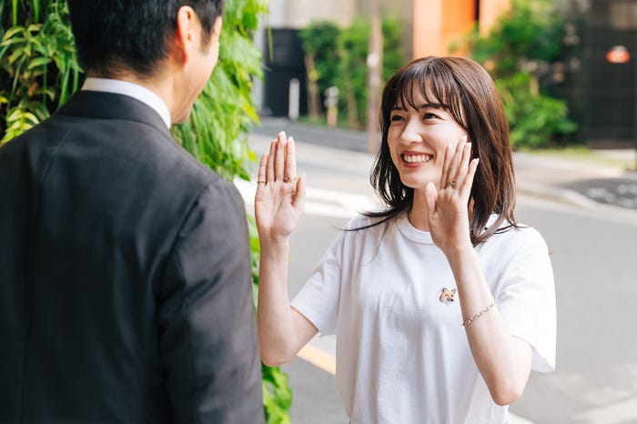 西島秀俊、永野芽郁/「ユニコーンに乗って」第6話より(C)TBS