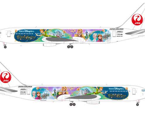 「ファンタジースプリングス」特別塗装機、JAL国内線で運行 アナやラプンツェルらデザインのジェットが空へ