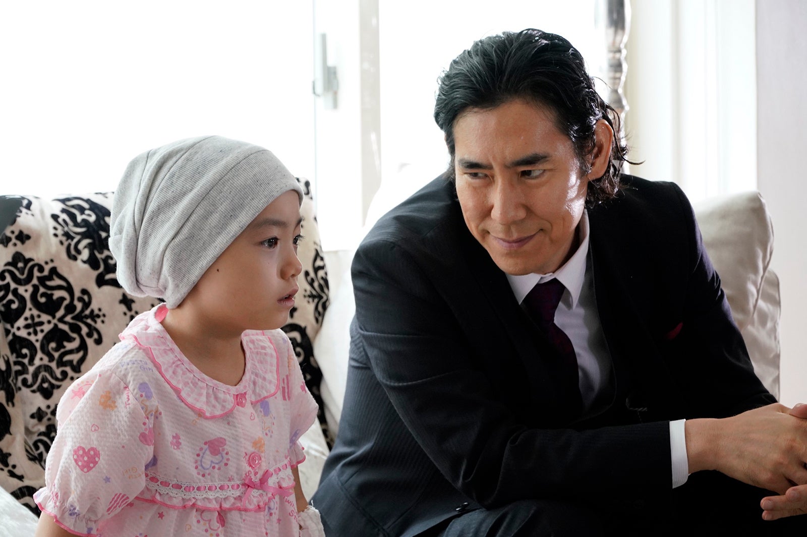 稲垣来泉、高嶋政伸／「TWO WEEKS」最終話より（画像提供：関西テレビ）