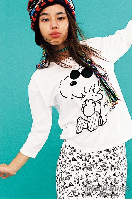 「スヌーピー」のセットアップ(CECIL McBEE) (C)2015 Peanuts Worldwide LLC /画像提供:「NYLON JAPAN」