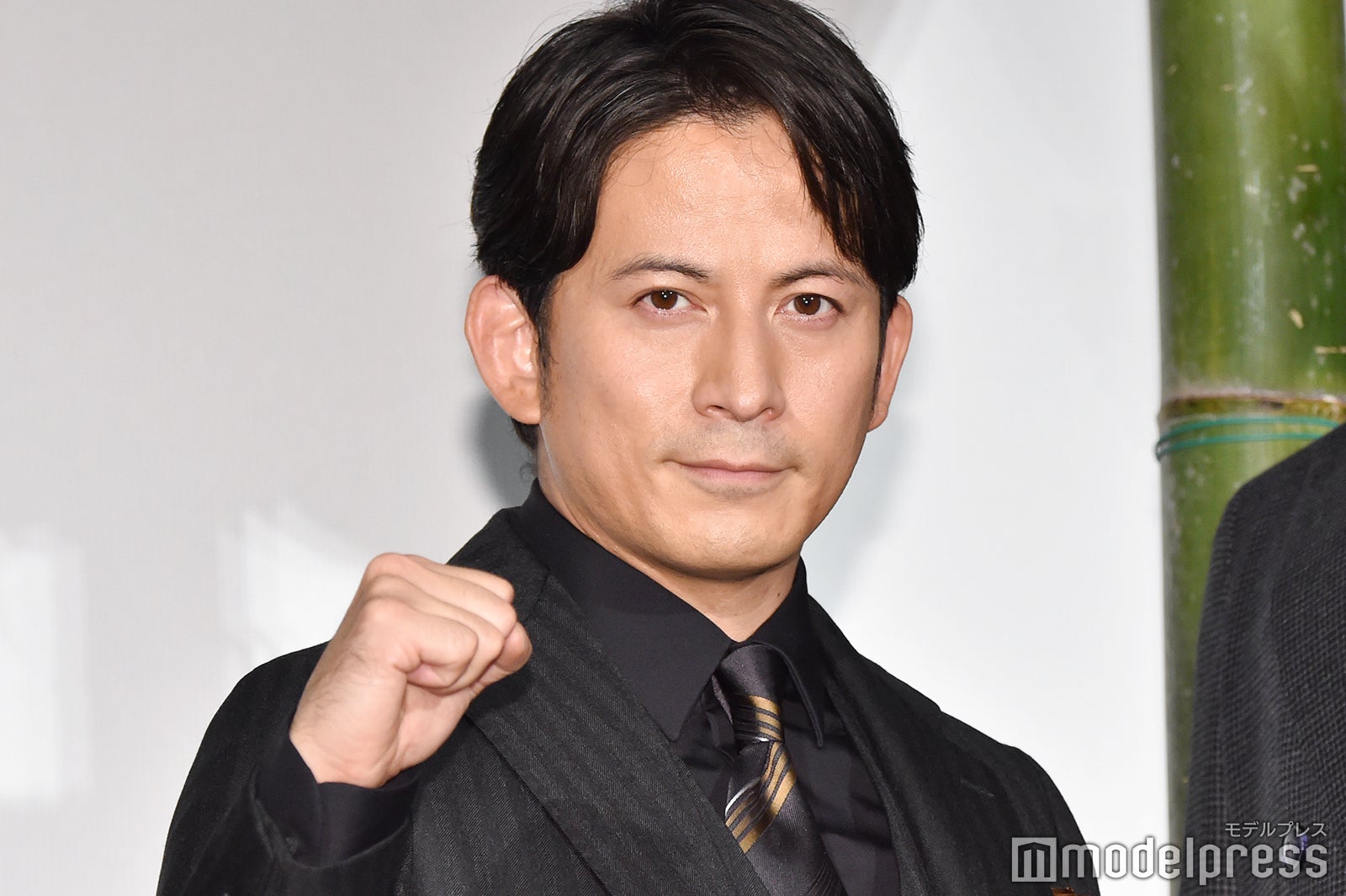 岡田准一、V6解散直後の昨晩は眠れず「松潤がくれたワインを1人で飲み