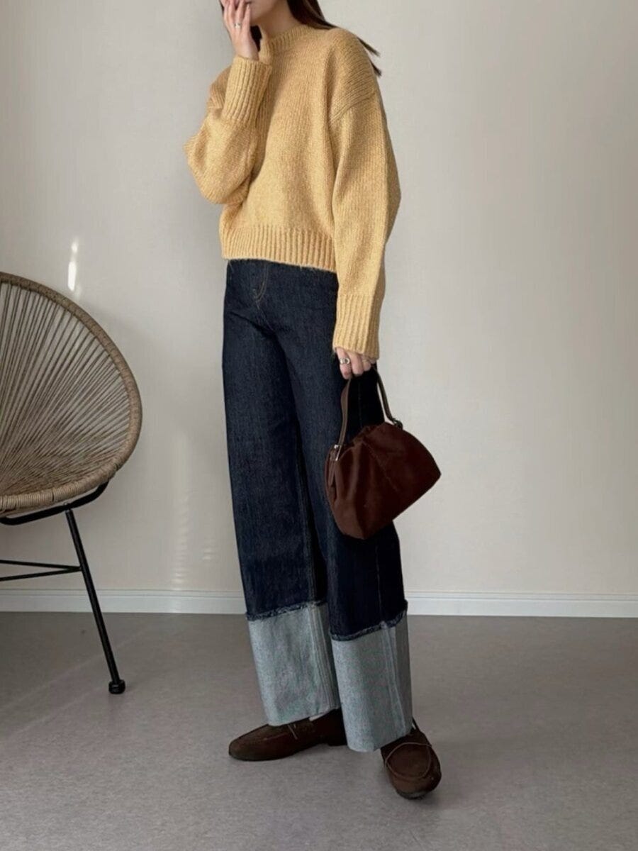 イエローニットコーデ 2026春大人女性おすすめキレイ色イエローニットコーデ