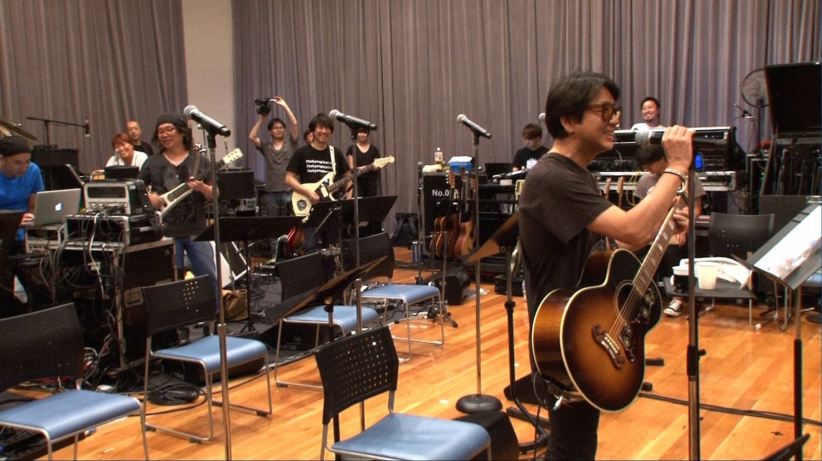 藤井フミヤ（C）TBS