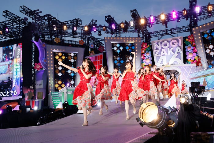 乃木坂46(C)乃木坂46LLC