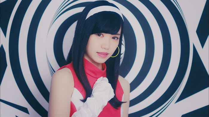 運上弘菜/fairy w!nk「天使はどこにいる?」(C)AKS/キングレコード