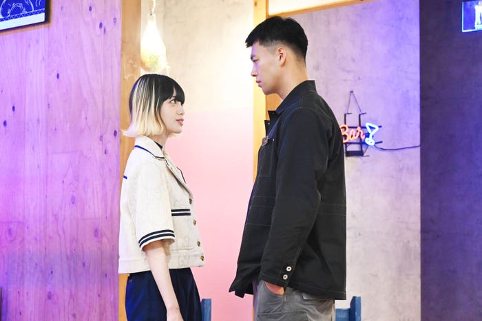 平手友梨奈、竹内涼真(C)Kwang jin/tv asahi