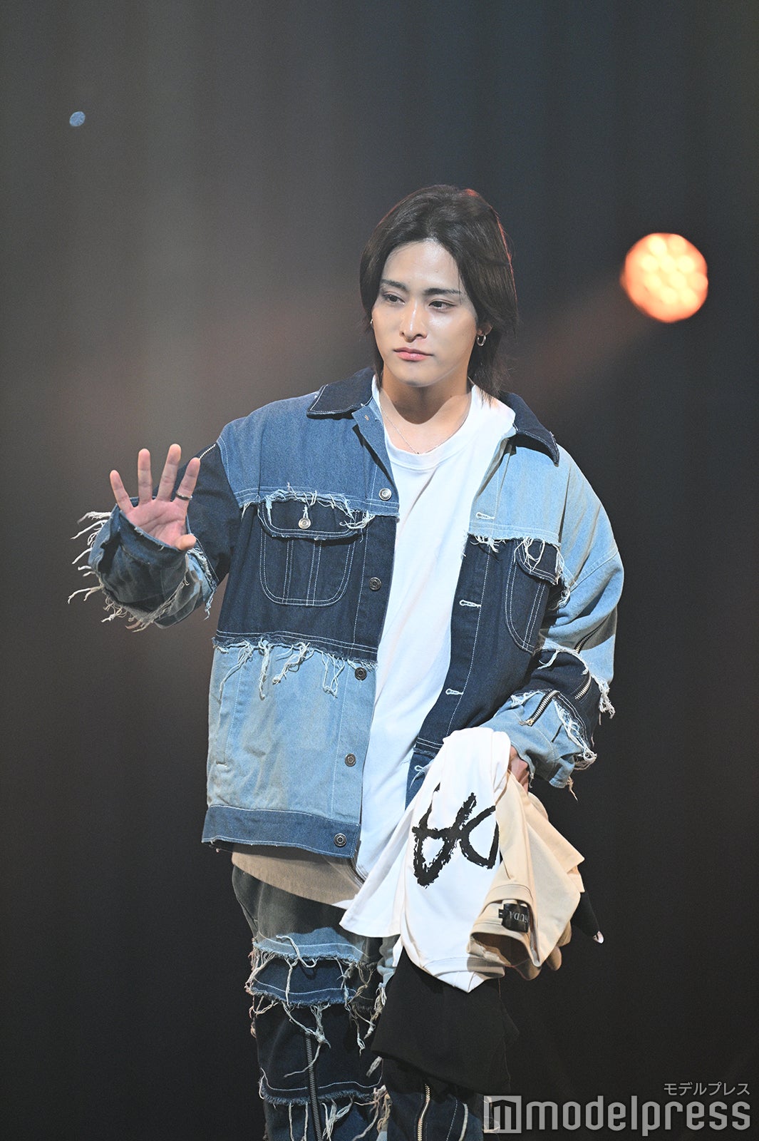 （C）モデルプレス