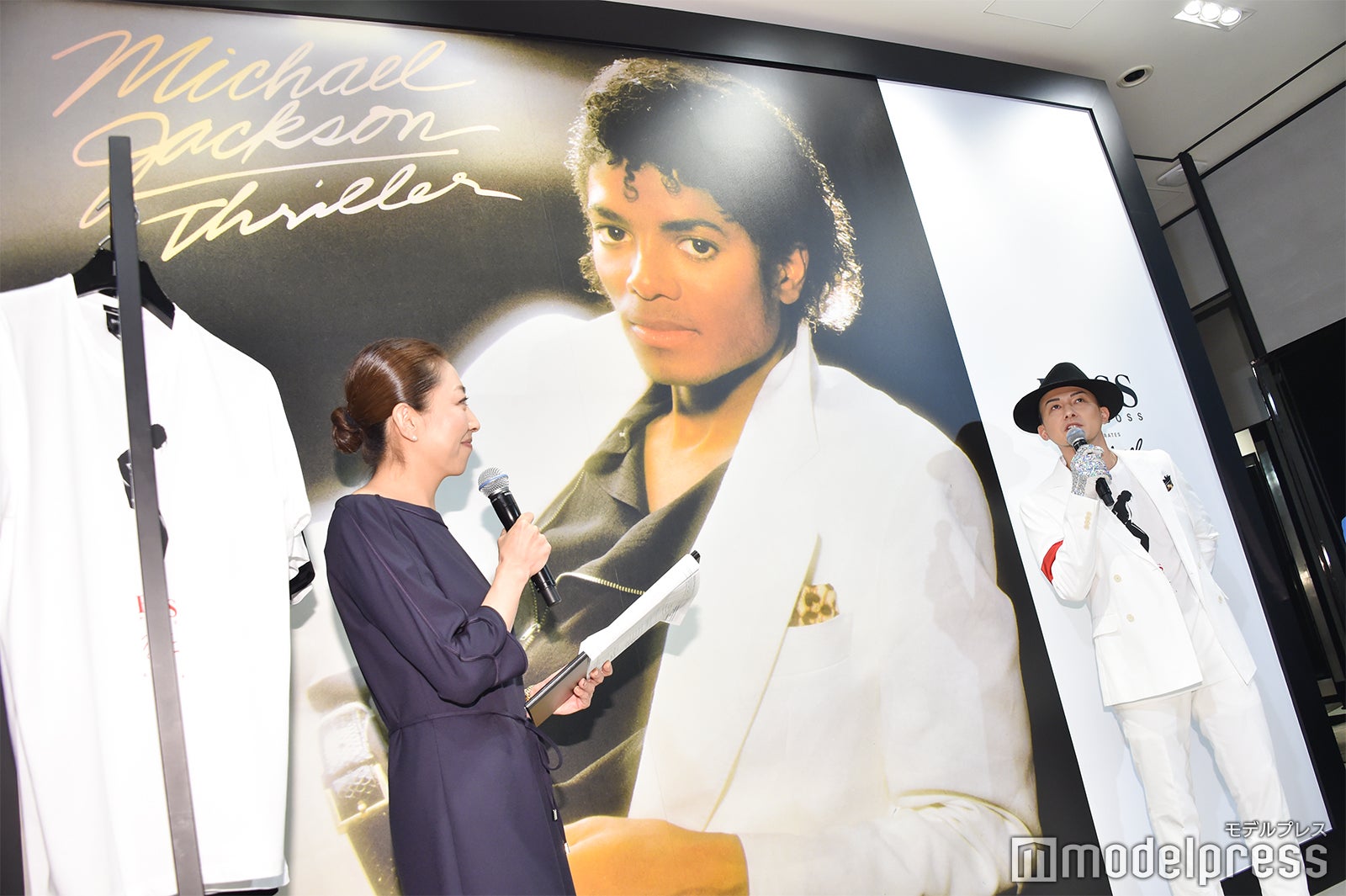 ISSA（右）（C）モデルプレス