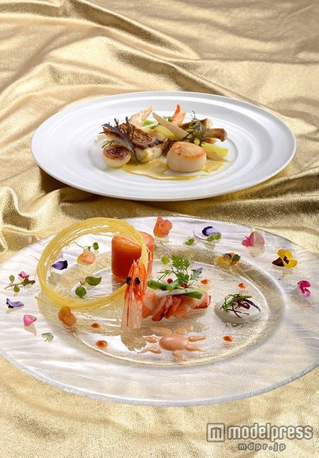 「ベッラヴィスタ・ラウンジ」ディナーコースの一部(C)Disney