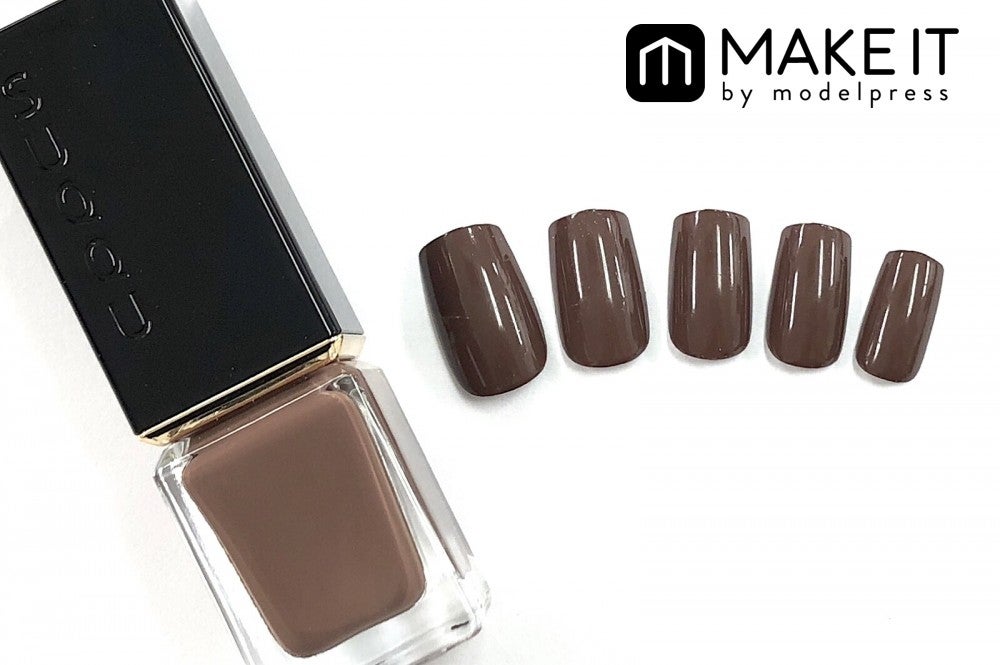 SUQQU／ネイル カラー ポリッシュ／118 鈍砂‐NIBISUNA／2,500円（税抜） (C)メイクイット