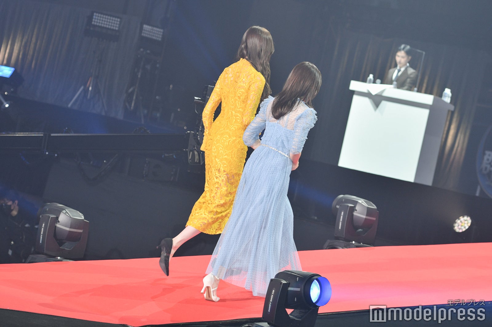 秋元真夏、梅澤美波 （C）モデルプレス