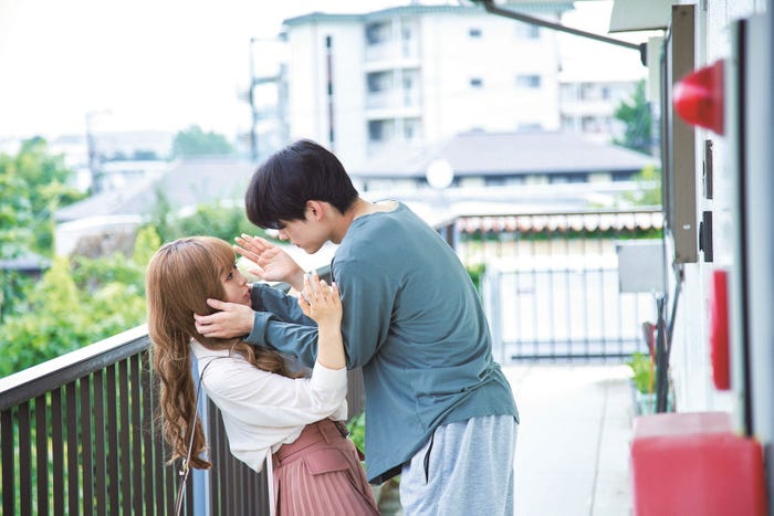 森七菜、松村北斗(C)2021『ライアー×ライアー』製作委員会(C)金田一蓮十郎/講談社