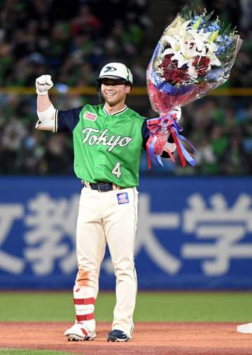 ヤクルト・丸山和郁がサイクル安打を達成！第5打席にラッキー二塁打で快挙 神宮お祭り騒ぎに