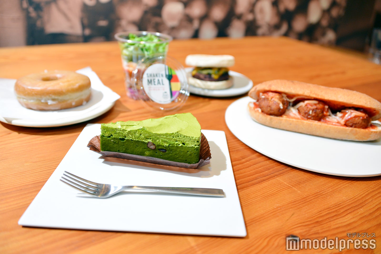 フードメニュー（C）モデルプレス