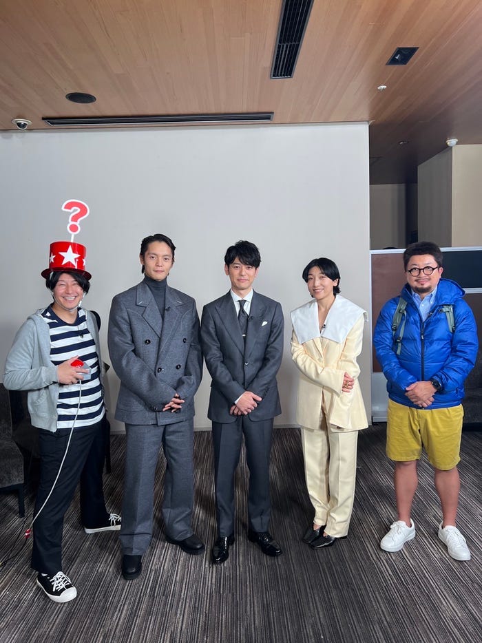 「ヒダカとヤノの楽屋横断ウルトラクイズ」(左から)長田正平、窪田正孝、妻夫木聡、安藤サクラ、松尾駿(C)フジテレビ