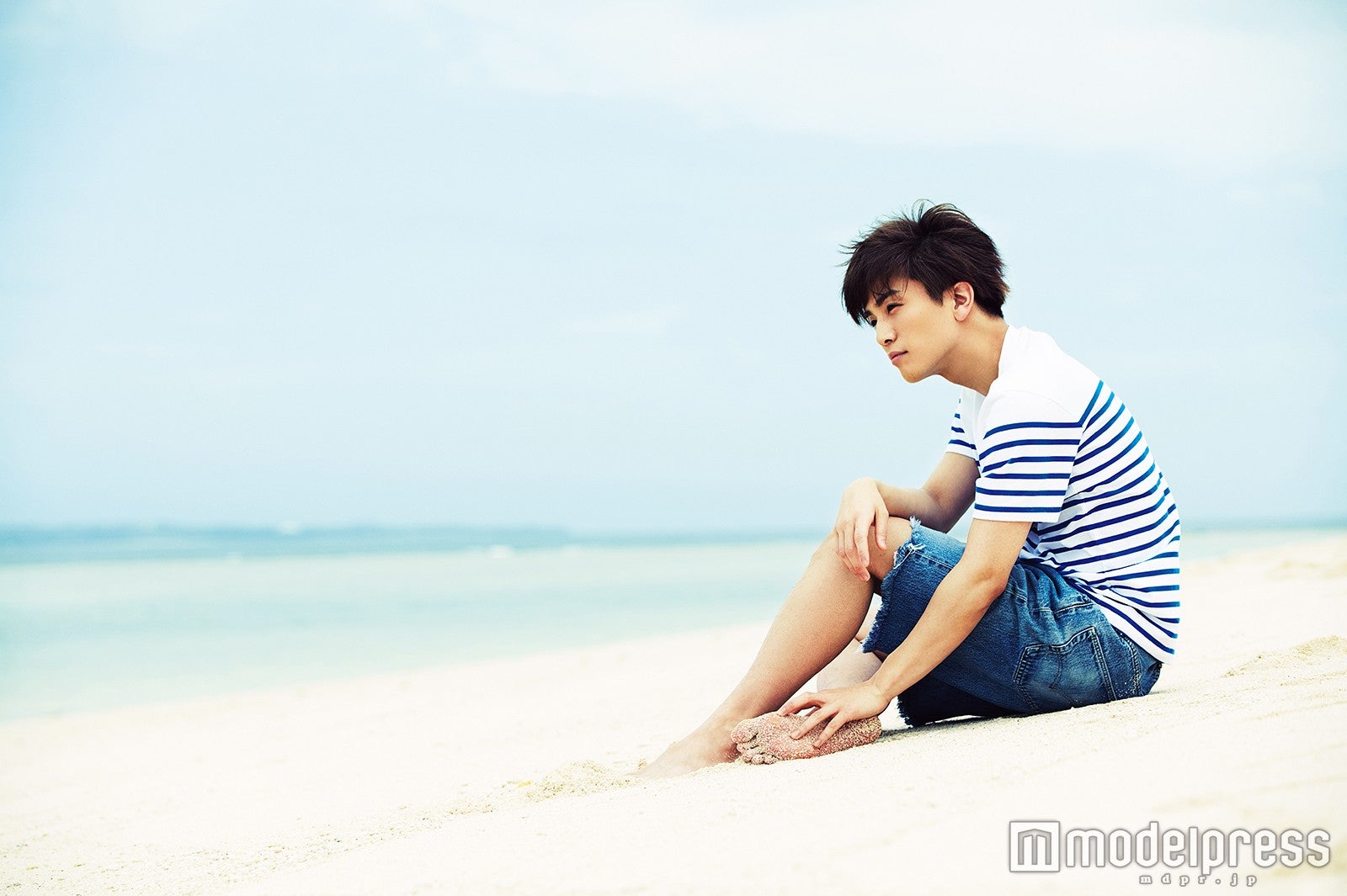 岩田剛典／「月刊EXILE」7月号より（画像提供：LDH）