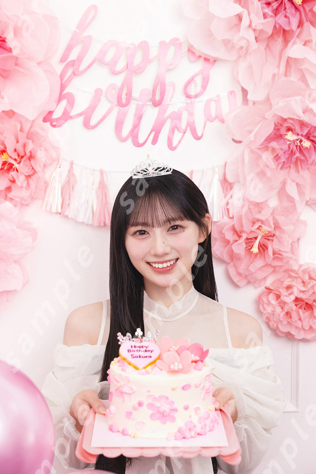 乃木坂46川崎桜1st写真集、“誕生日お祝い企画”発表 プリンセス姿で撮り下ろし【エチュード】