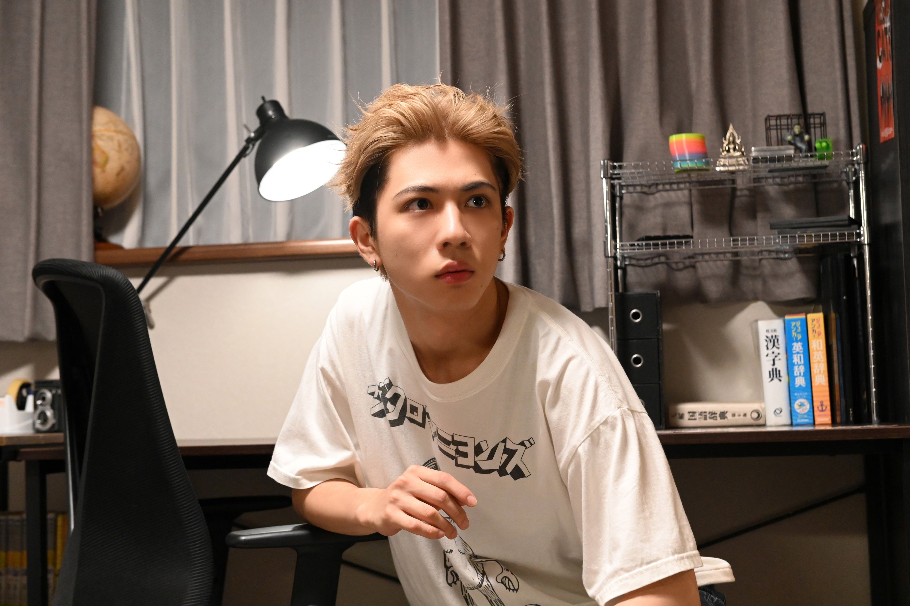 田中洸希（C）奥嶋ひろまさ（秋田書店）／「家庭教師の岸騎士です。」製作委員会