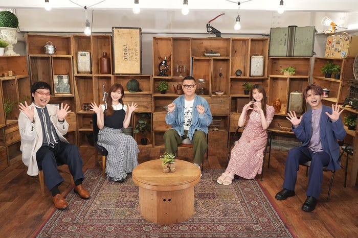 (左から)山里亮太、指原莉乃、長谷川忍、松村沙友理、栗田航兵(C)フジテレビ