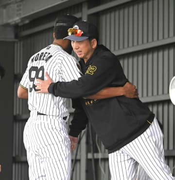 阪神・藤川監督 具志川電撃視察「車で35分」戦力チェック「一人、一人の背中から非常に強い気迫が感じられた」