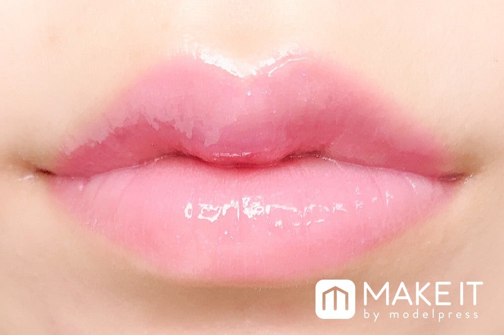 ピンクリップの上から「マーメイドグロス」“キャンディーパープル”使用 (C)メイクイット