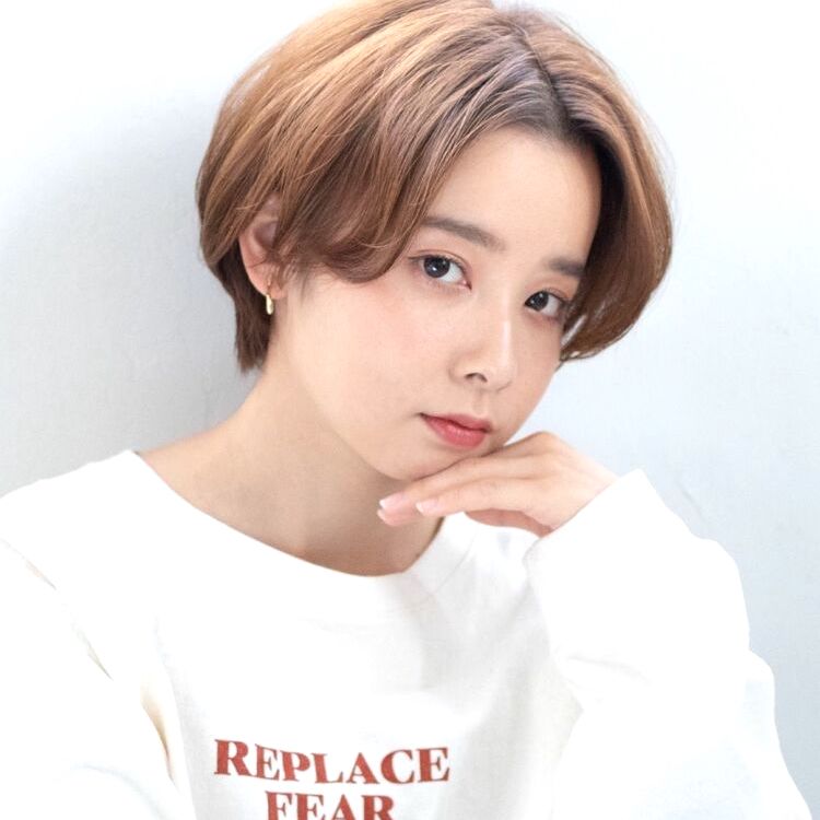 軽やかに見せる茶髪ショート15選 小顔に見せるヘアスタイルを雰囲気別にご紹介 モデルプレス