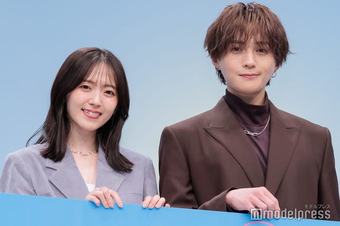 鈴木愛理、八木勇征(C)モデルプレス