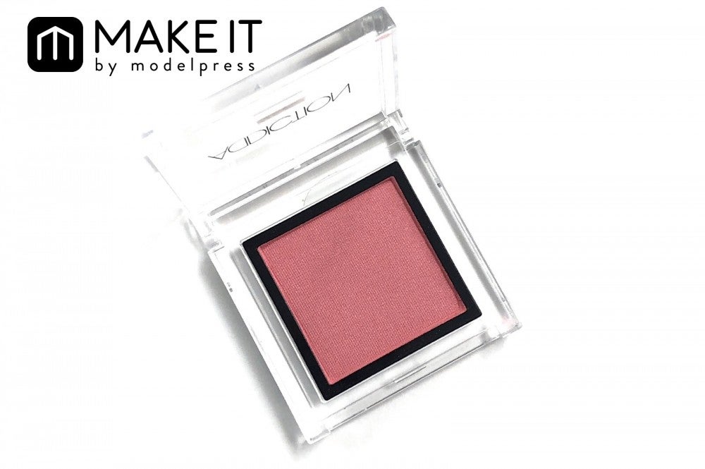 ADDICTION／ザ アイシャドウ／143 Burnt Pink／2,000円（税抜） (C)メイクイット