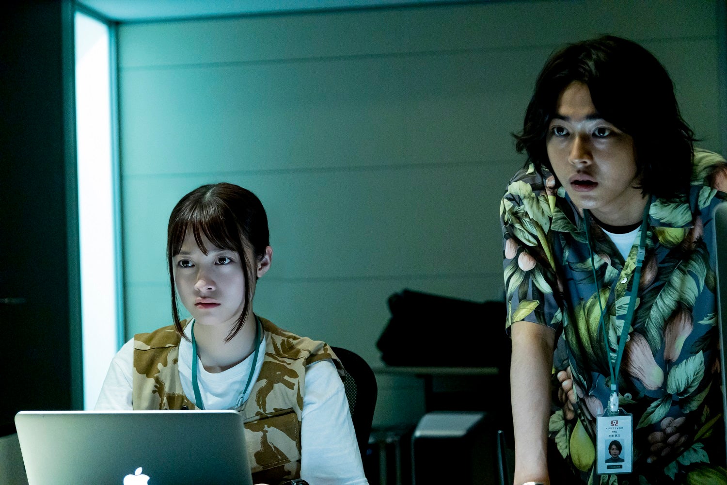 橋本環奈、倉悠貴（C）2023 映画『禁じられた遊び』製作委員会