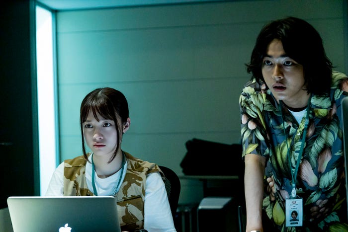 橋本環奈、倉悠貴(C)2023 映画『禁じられた遊び』製作委員会