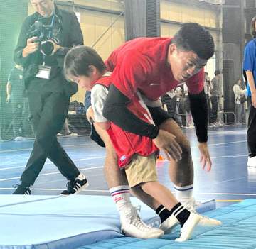 レスリング パリ五輪金・文田 世界選手権欠場の理由明かす「今けがの心配作るよりもロス五輪」