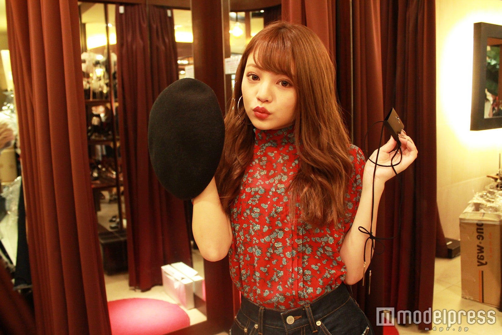 「one way」では小物をゲット