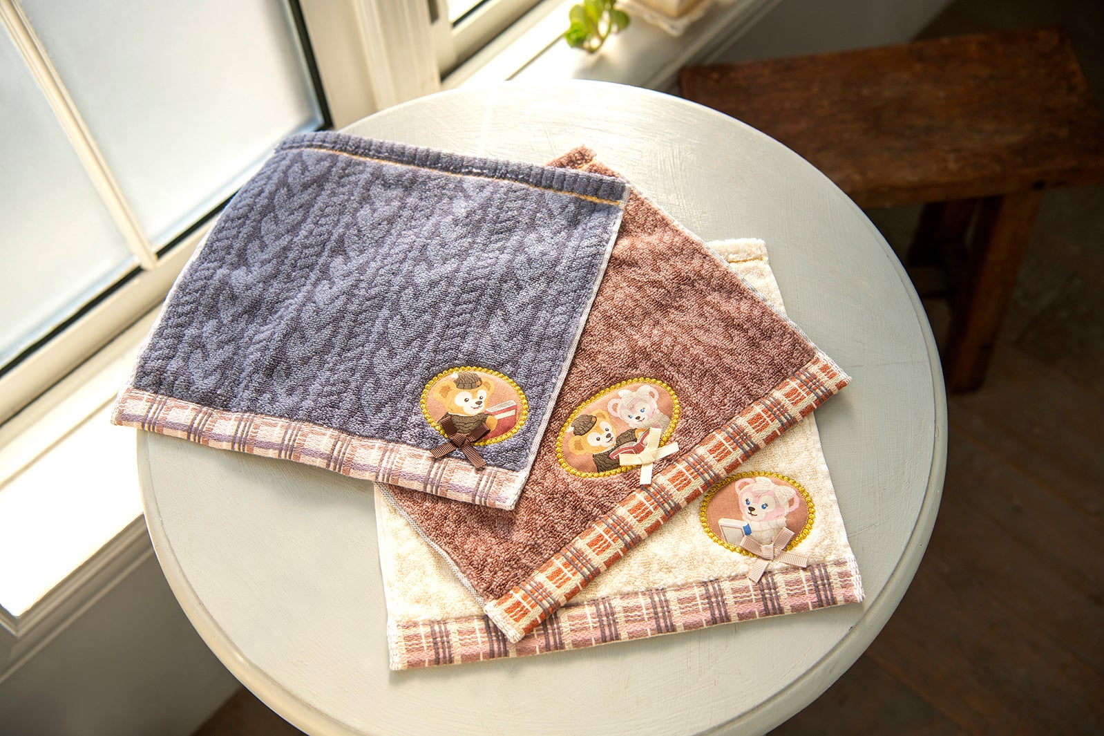 ミニタオルセット2,600円※イメージ（C）Disney