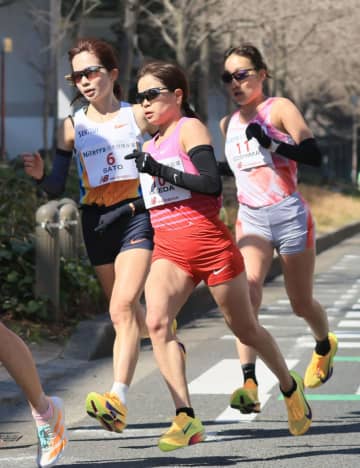 佐藤早也伽が涙の2年連続2位「悔しいが自分の中では頑張ったかな」日本人トップ 無情の2秒差・・・前年覇者チェプキルイと壮絶デッドヒートもあと一歩及ばず 名古屋ウィメンズ