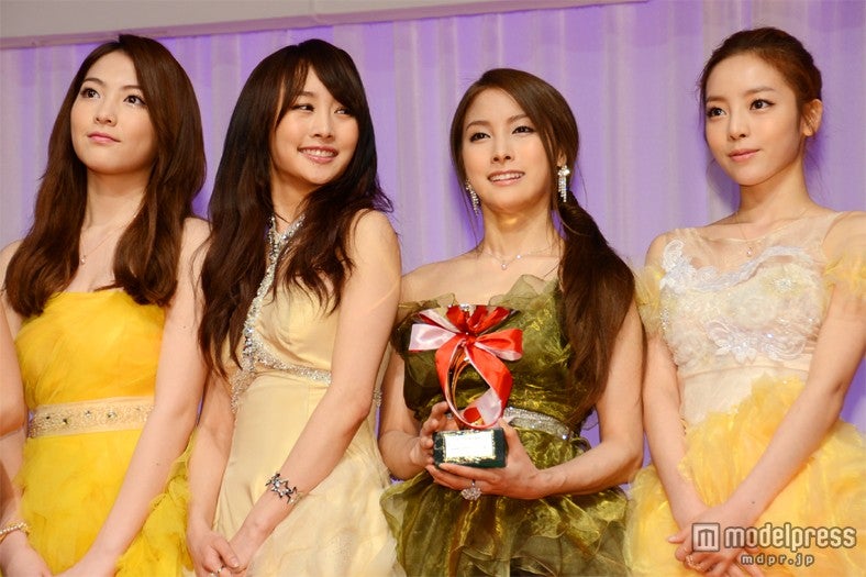 「第24回 日本ジュエリーベストドレッサー賞＜女性特別賞＞」を受賞したKARA（左から）ジヨン、ニコル、ギュリ、ハラ