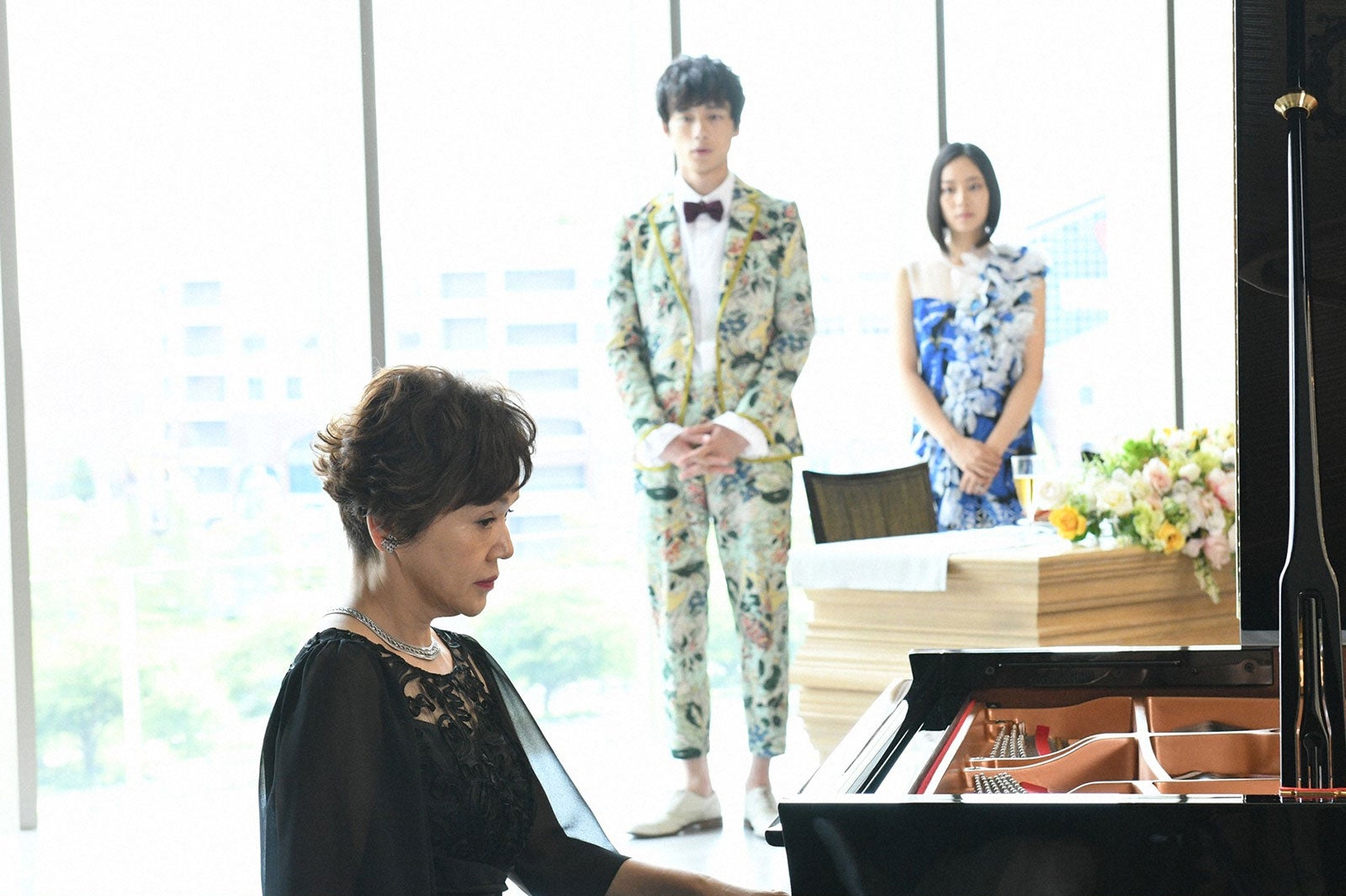 大竹しのぶ、坂口健太郎、大西礼芳／「ごめん、愛してる」第5話より（画像提供：TBS）