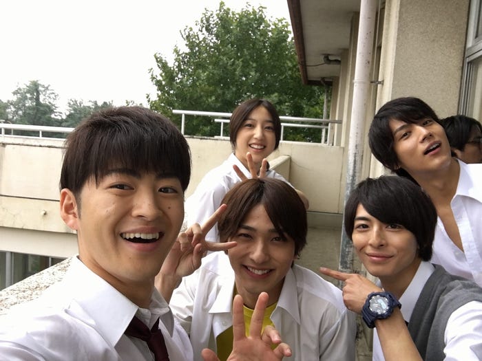 佐野玲於、坂東希、横浜流星、高杉真宙、中川大志(C)2018「虹色デイズ」製作委員会(C)水野美波/集英社