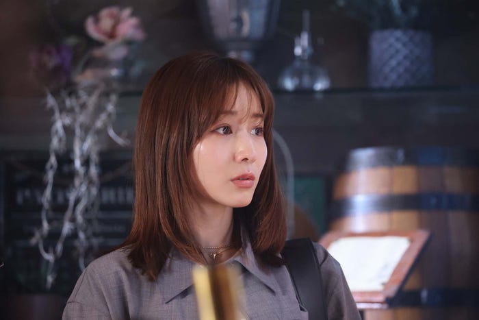 田中みな実「あなたがしてくれなくても」第9話より(C)フジテレビ