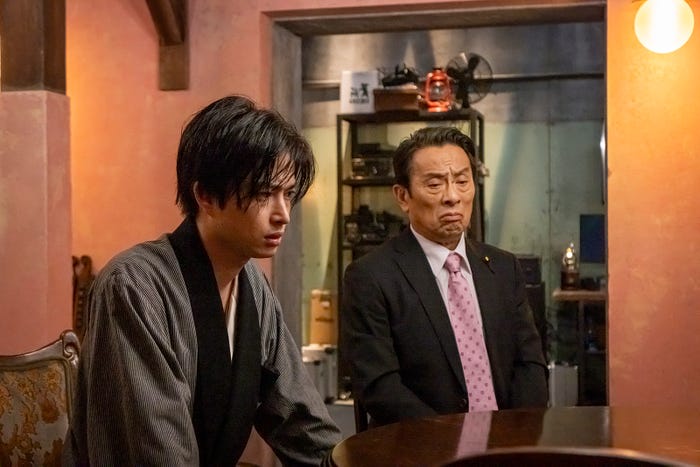 曽田陵介、金田明夫「民王R」第2話(C)テレビ朝日