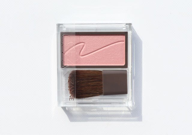 セザンヌ　ツヤ肌アイテム　チークブラッシュ　ピュアピンク