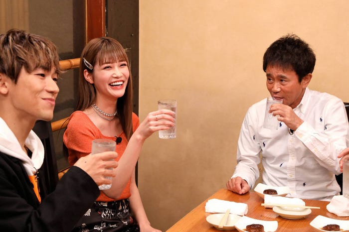 NAOTO、生見愛瑠、浜田雅功(C)フジテレビ