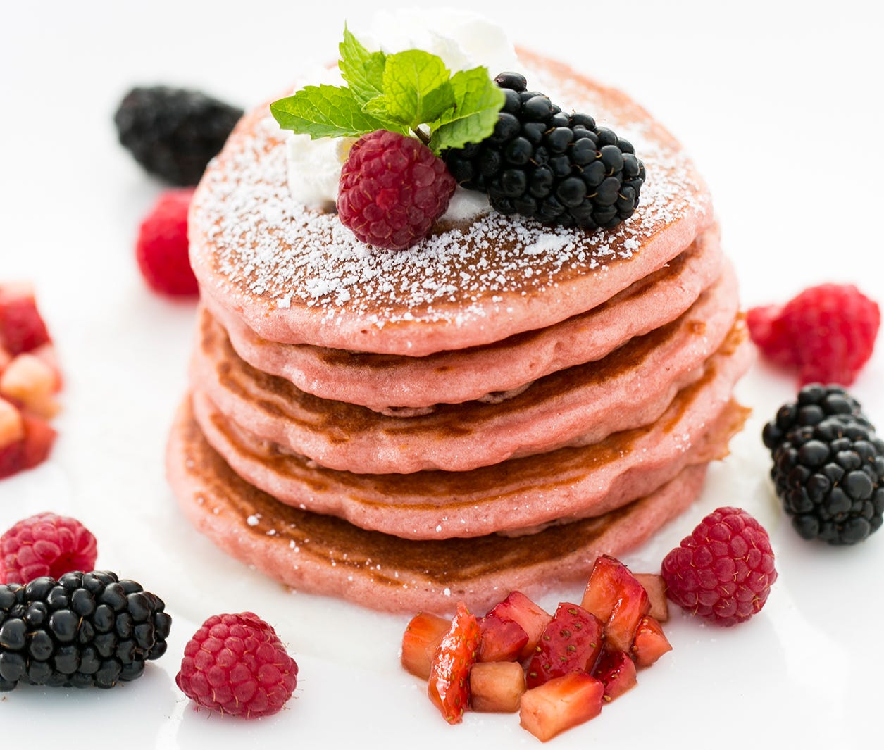 ピンクのパンケーキに恋をする。ハワイ「サーフラナイ」で食べるインスタジェニックフード