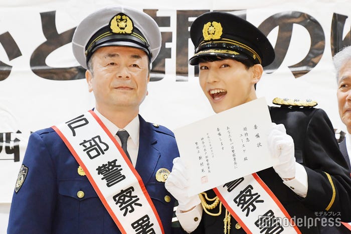 ユースケ(右) (C)モデルプレス