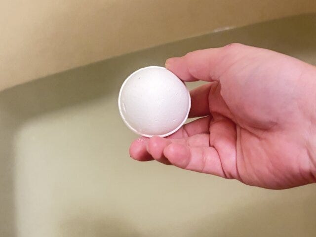 セリア ミニチュアファーストフードバスボール セリアのミニチュアファーストフードバスボールは小ぶりなサイズ