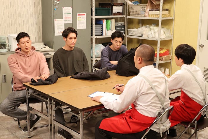 「とったもんだせ」左から)見延和靖、山田優、加納虹輝、岡部大、秋山寛貴 (C)フジテレビ